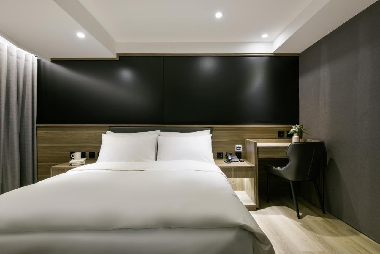 Autumn Willow Hotel 台中市 エクステリア 写真