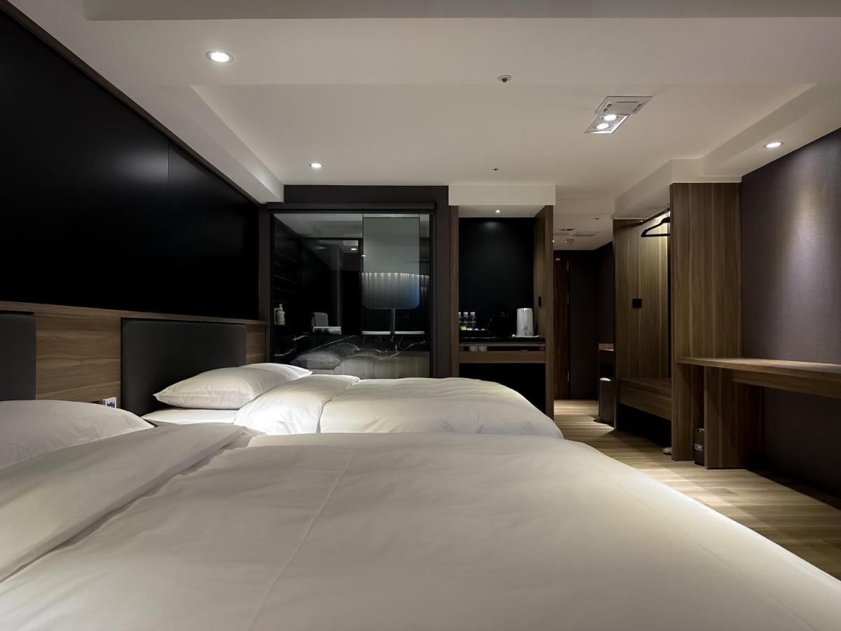 Autumn Willow Hotel 台中市 エクステリア 写真