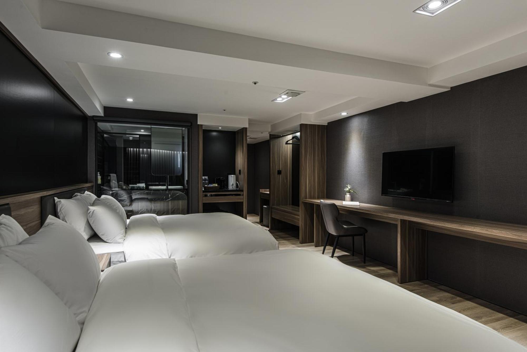 Autumn Willow Hotel 台中市 エクステリア 写真