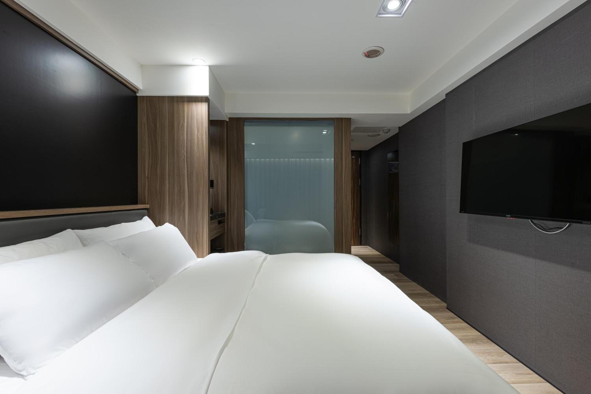 Autumn Willow Hotel 台中市 エクステリア 写真