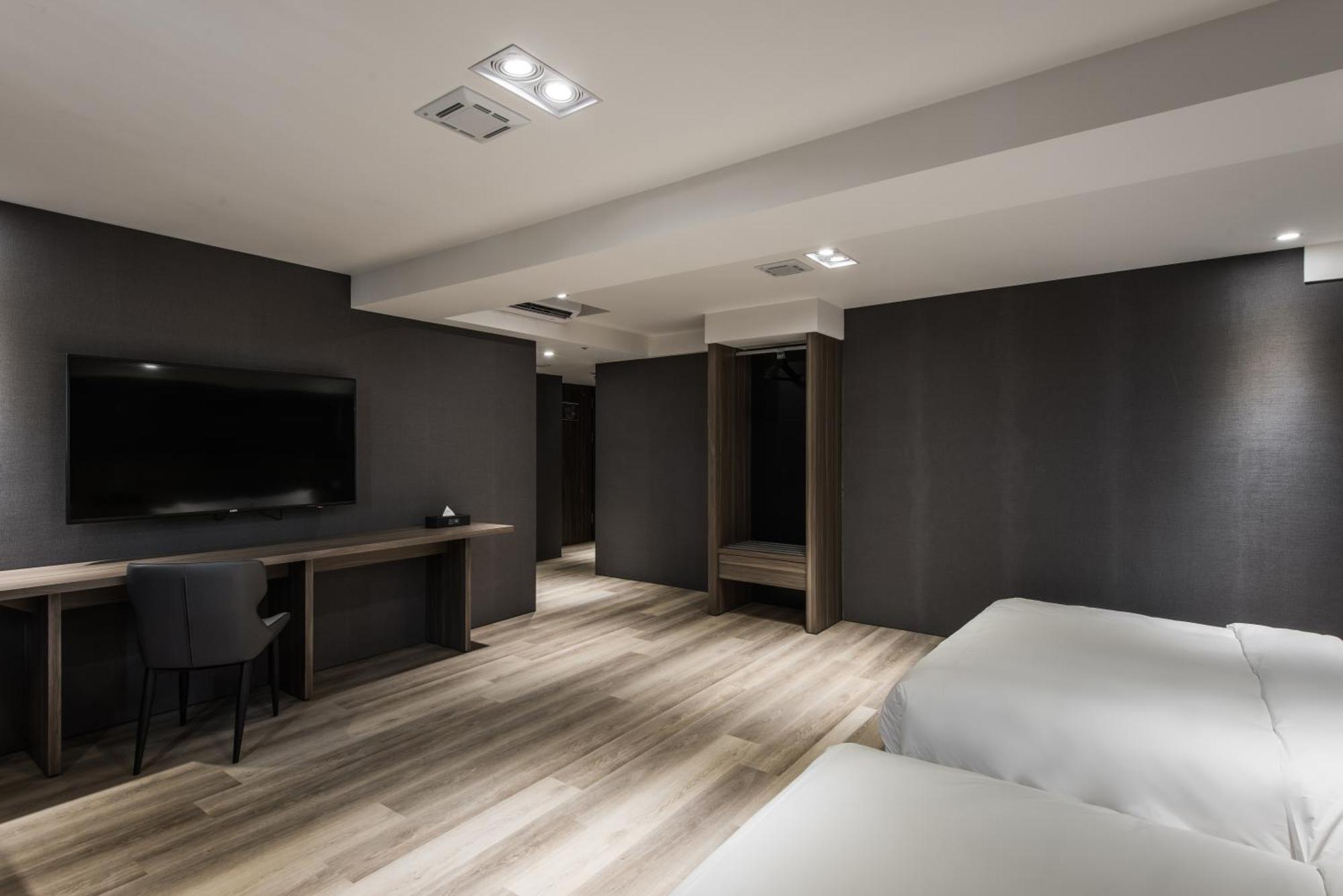 Autumn Willow Hotel 台中市 エクステリア 写真